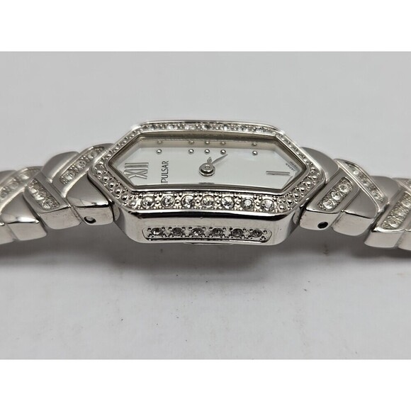 Pulsar 1N00 X204 Ladies Hexagon Crystal Accent MOP Dial Quartz Watch New Battery - Picture 9 of 11